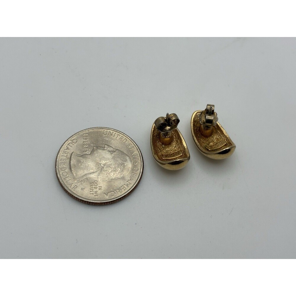 Avon Gold Tone Teardrop Stud Pierced Earrings Signed Huggie Classic VTG - Picture 8 of 9